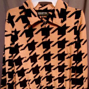 Jones New York, Size S, Tan and Black Houndstooth Sweater Jacket (Zipper splits)